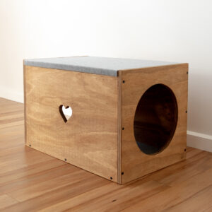 Cat box - front view